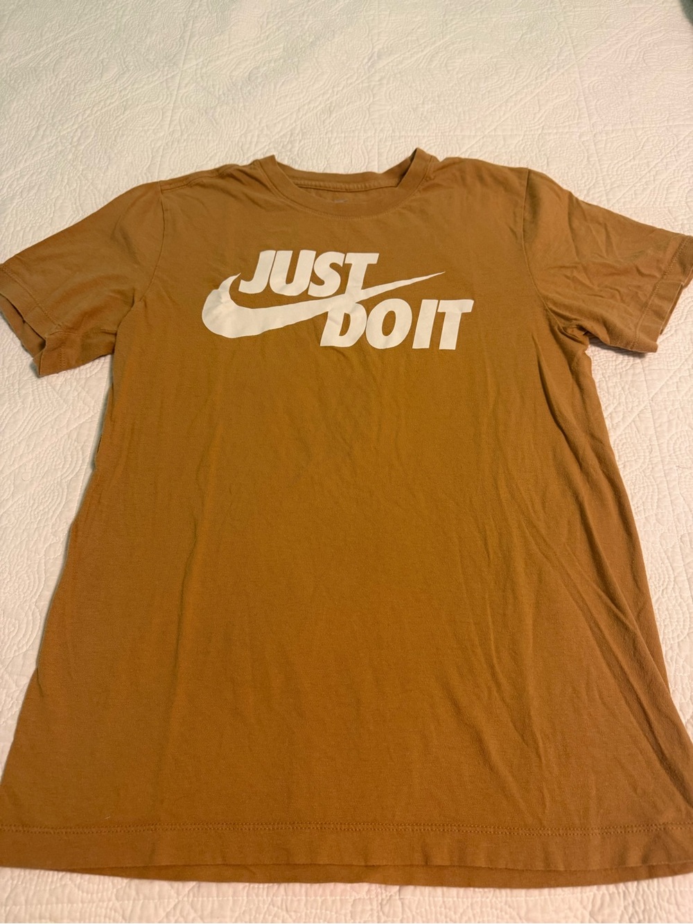 Nike Men’s'Just Do It' Graphic Tee - Gray - Picture 5 of 5